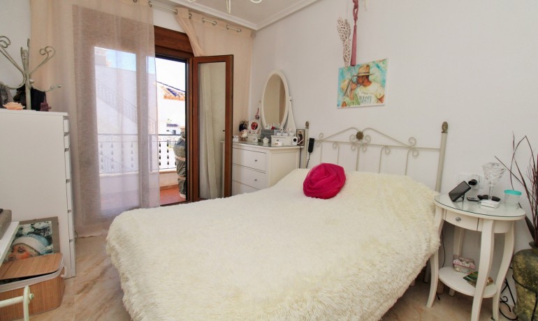 Herverkoop - Huis -
Villamartin - PAU 8