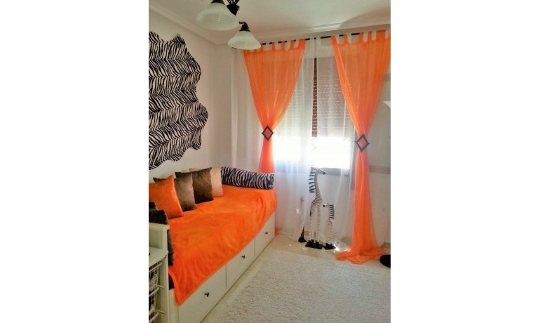 Herverkoop - Huis -
Villamartin - PAU 8