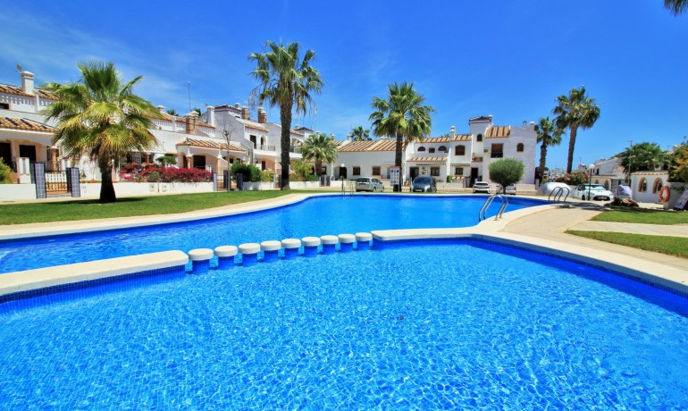 Herverkoop - Huis -
Villamartin - PAU 8