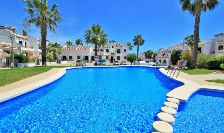 Herverkoop - Huis -
Villamartin - PAU 8