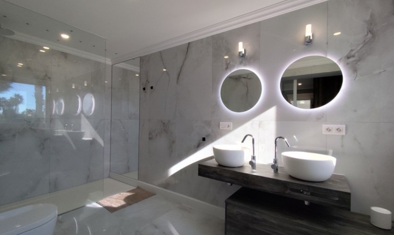 Herverkoop - Villa -
El Mudamiento