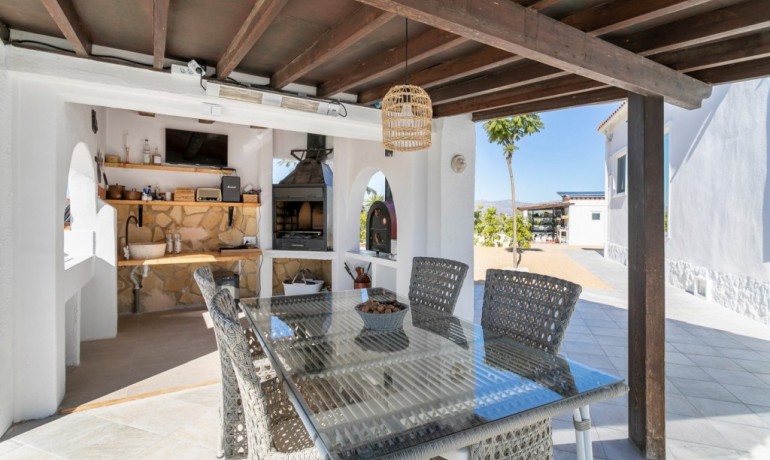 Herverkoop - Villa -
El Mudamiento