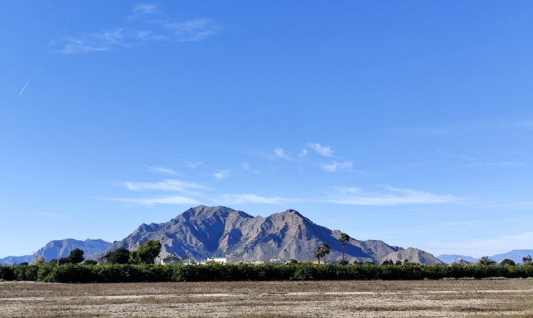 Herverkoop - Villa -
El Mudamiento