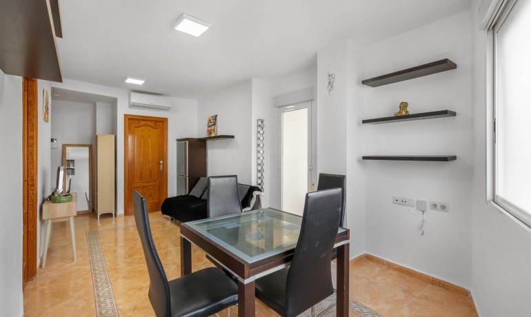 Herverkoop - Appartement / Flat -
Torrevieja* - Playa del cura