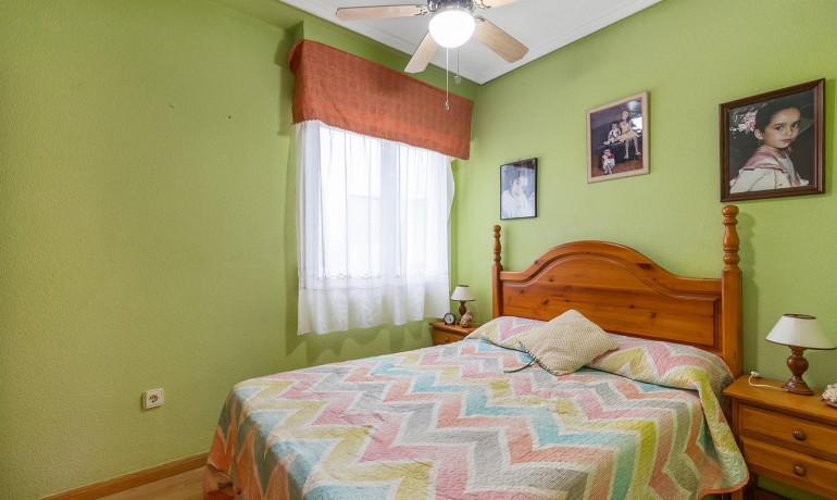 Herverkoop - Appartement / Flat -
Torrevieja* - Estacion de autobuses