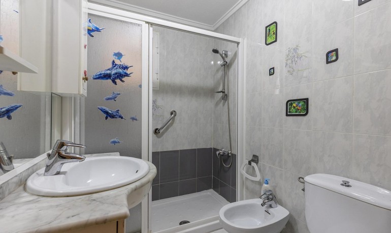 Herverkoop - Appartement / Flat -
Torrevieja* - Estacion de autobuses