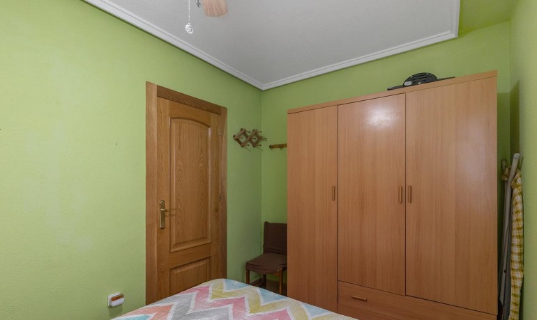 Herverkoop - Appartement / Flat -
Torrevieja* - Estacion de autobuses