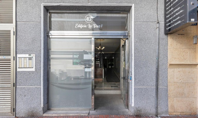 Herverkoop - Appartement / Flat -
Torrevieja* - Estacion de autobuses