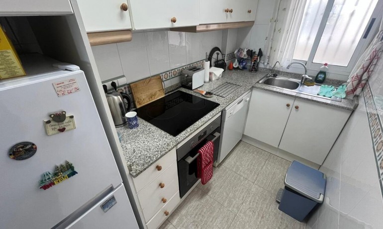 Venta - Apartamento / piso -
Almoradi