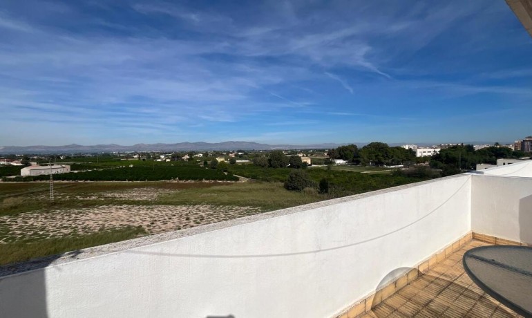 Venta - Apartamento / piso -
Almoradi