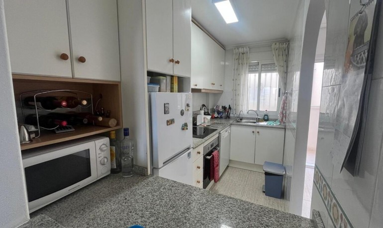 Venta - Apartamento / piso -
Almoradi