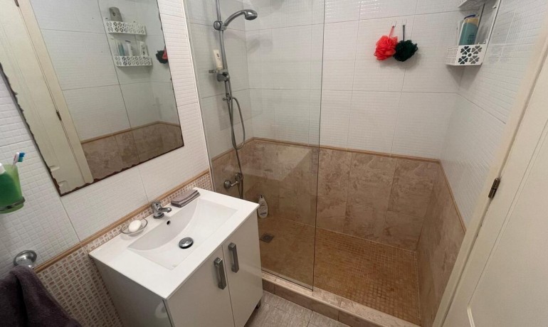Venta - Apartamento / piso -
Almoradi
