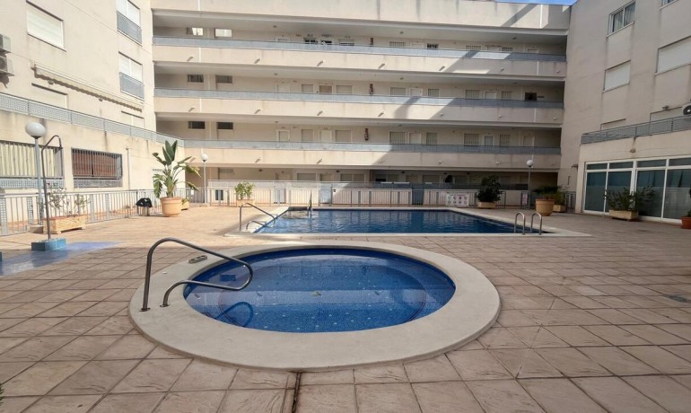 Venta - Apartamento / piso -
Almoradi