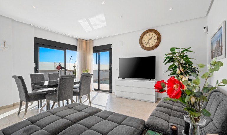 Herverkoop - Villa -
Los Alcázares* - Euro Roda