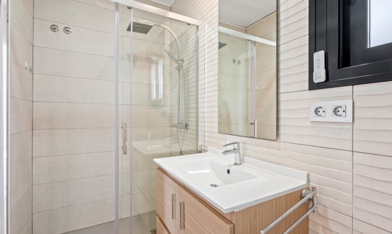 Herverkoop - Villa -
Los Alcázares* - Euro Roda