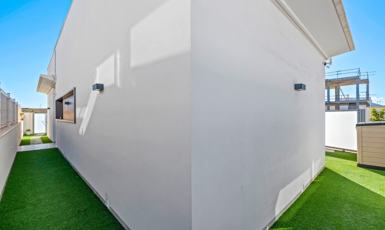 Herverkoop - Villa -
Los Alcázares* - Euro Roda