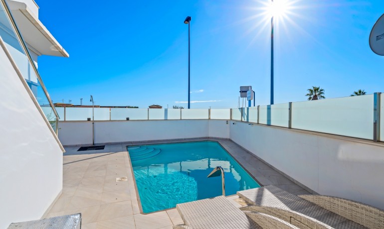 Herverkoop - Villa -
Los Alcázares* - Euro Roda