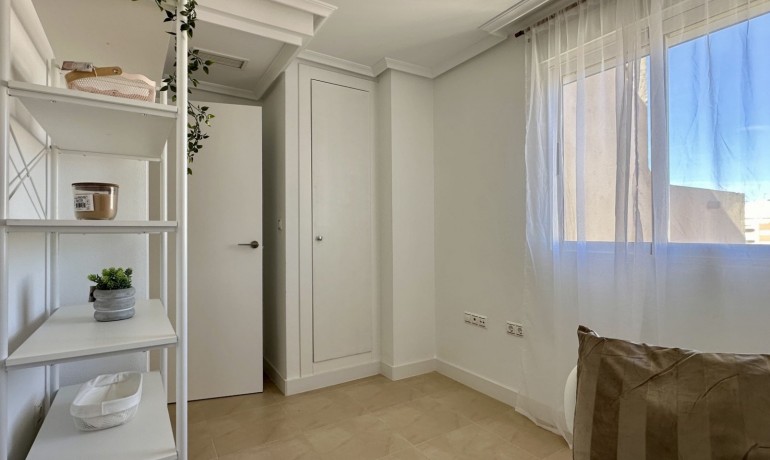 Herverkoop - Appartement / Flat -
Torrevieja*