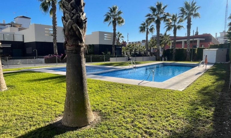 Herverkoop - Villa -
Villamartin