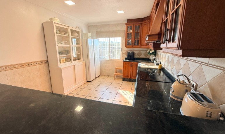 Herverkoop - Villa -
Hondon de los frailes - Hondon de los Frailes*