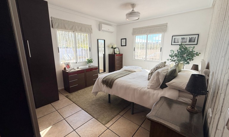 Herverkoop - Villa -
Hondon de los frailes - Hondon de los Frailes*