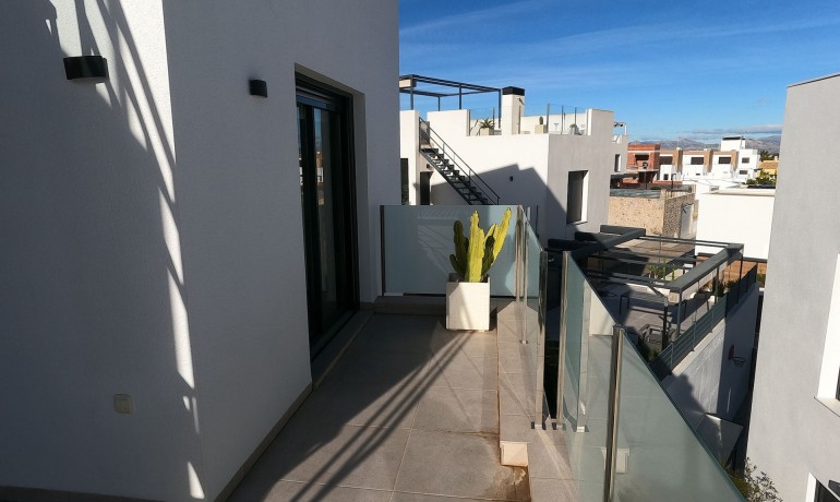 Herverkoop - Villa -
Algorfa - La Finca Golf Resort