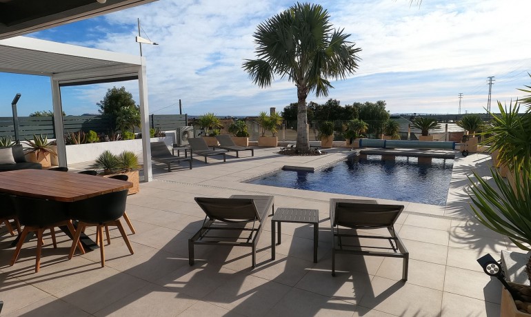 Herverkoop - Villa -
Algorfa - La Finca Golf Resort