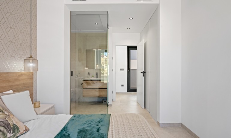 Herverkoop - Villa * -
Orihuela Costa* - Blue Lagoon*