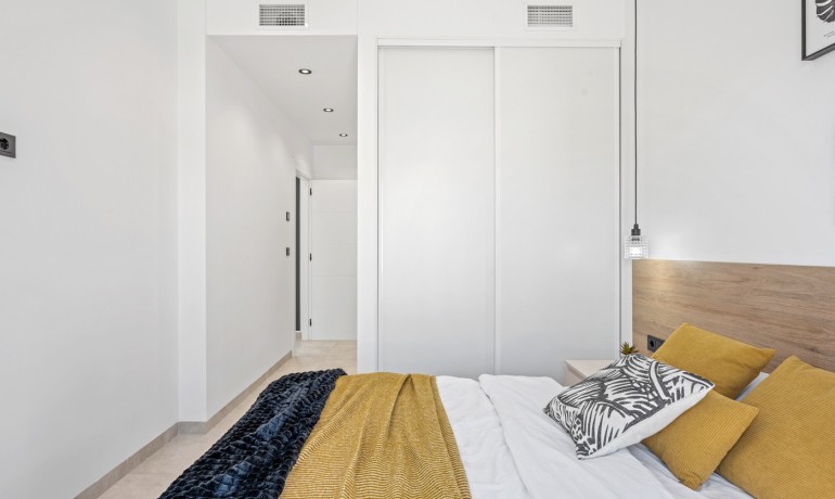 Herverkoop - Villa * -
Orihuela Costa* - Blue Lagoon*