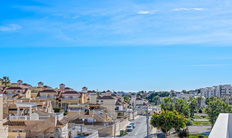 Herverkoop - Villa * -
Orihuela Costa* - Blue Lagoon*