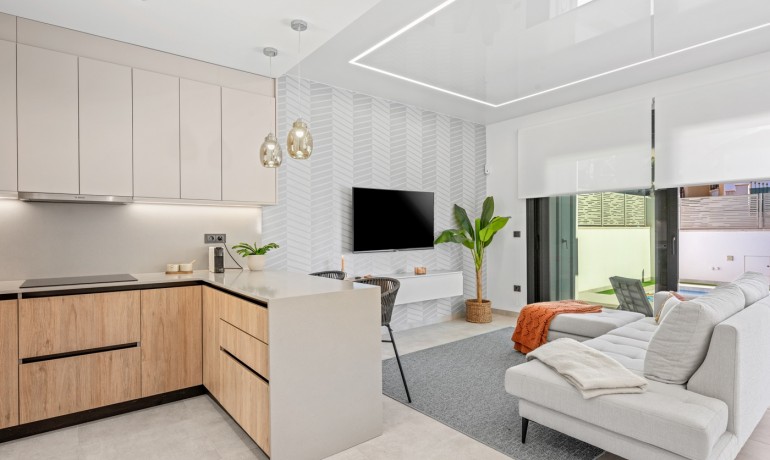 Herverkoop - Villa * -
Orihuela Costa* - Blue Lagoon*