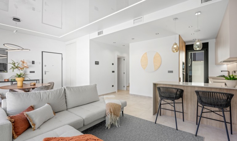 Herverkoop - Villa * -
Orihuela Costa* - Blue Lagoon*