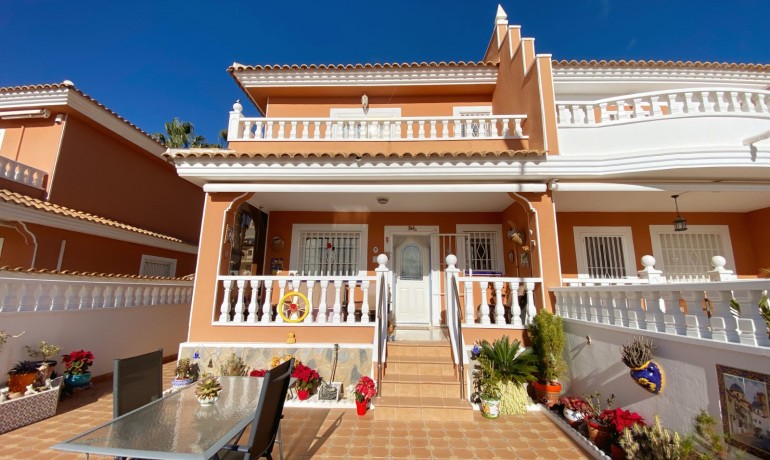 Herverkoop - Villa -
Cuidad Quesada* - Doña Pepa