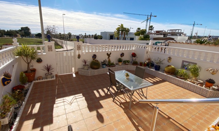 Herverkoop - Villa -
Cuidad Quesada* - Doña Pepa