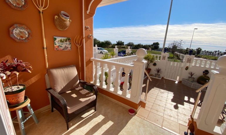 Herverkoop - Villa -
Cuidad Quesada* - Doña Pepa