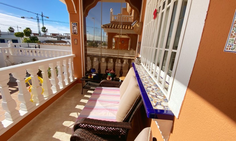 Herverkoop - Villa -
Cuidad Quesada* - Doña Pepa