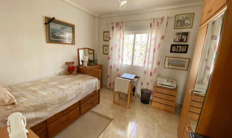 Herverkoop - Villa -
Cuidad Quesada* - Doña Pepa