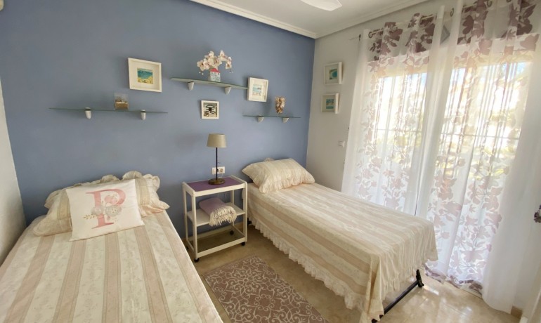 Herverkoop - Villa -
Cuidad Quesada* - Doña Pepa