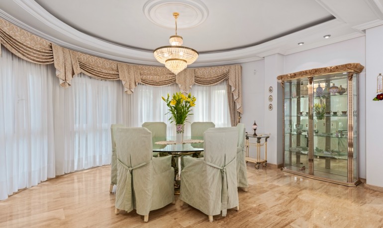 Herverkoop - Villa -
Cuidad Quesada* - Doña pepa