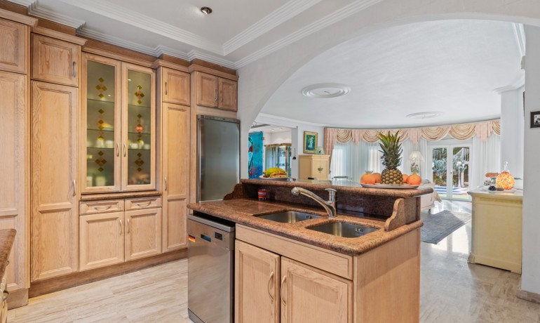 Herverkoop - Villa -
Cuidad Quesada* - Doña pepa