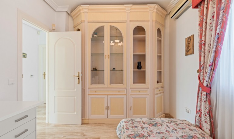 Herverkoop - Villa -
Cuidad Quesada* - Doña pepa