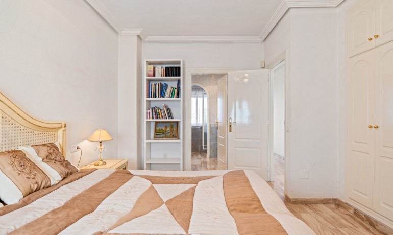 Herverkoop - Villa -
Cuidad Quesada* - Doña pepa