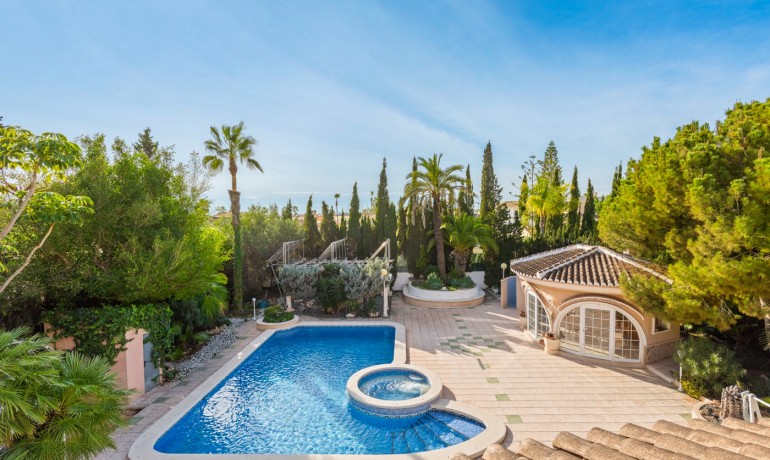 Herverkoop - Villa -
Cuidad Quesada* - Doña pepa