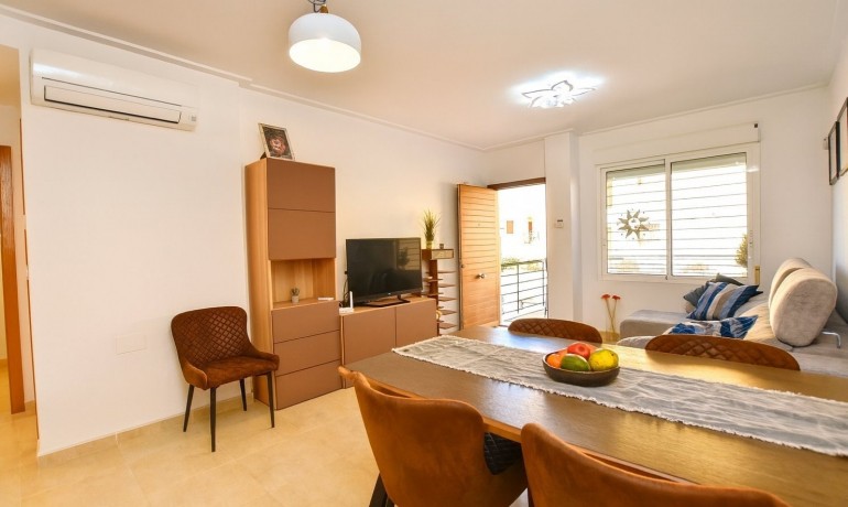 Herverkoop - Villa -
Algorfa - La Finca Golf Resort