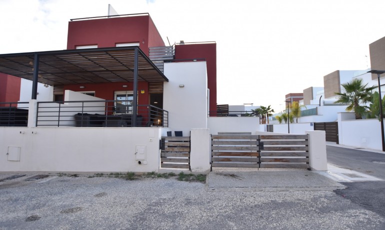 Herverkoop - Villa -
Algorfa - La Finca Golf Resort