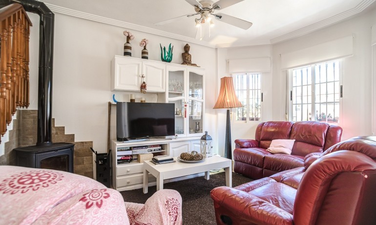 Herverkoop - Villa -
Guardamar del Segura* - El Raso