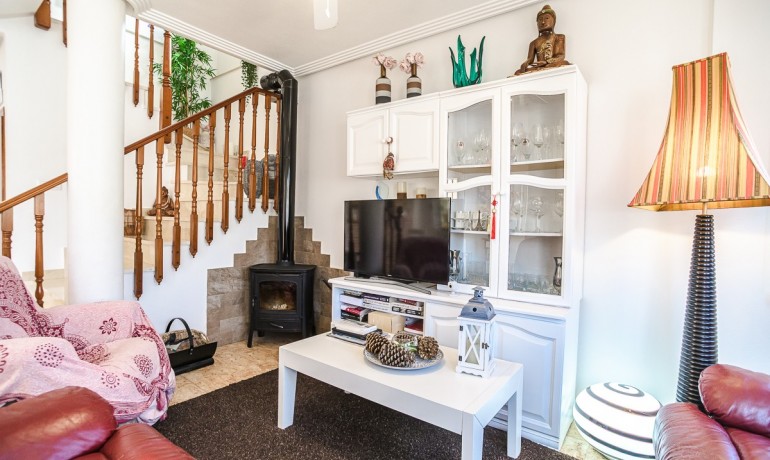 Herverkoop - Villa -
Guardamar del Segura* - El Raso