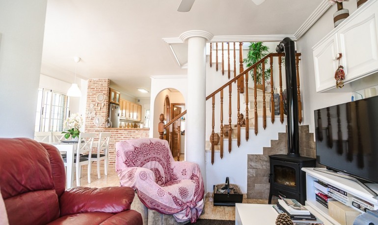 Herverkoop - Villa -
Guardamar del Segura* - El Raso