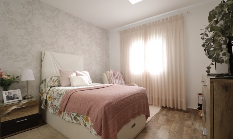 Herverkoop - Villa -
Orihuela Costa - Villamartin