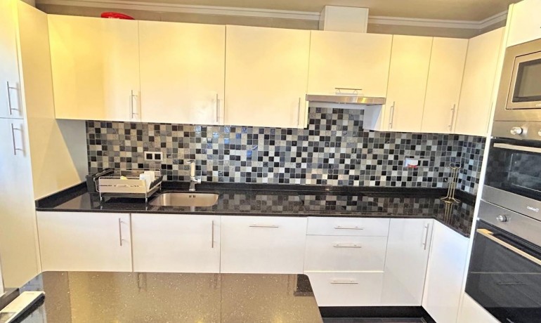 Herverkoop - Huis -
Orihuela Costa* - Villamartin*